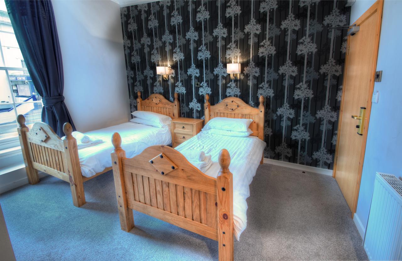 The Elephant & Castle Hotel Ньютаун Экстерьер фото