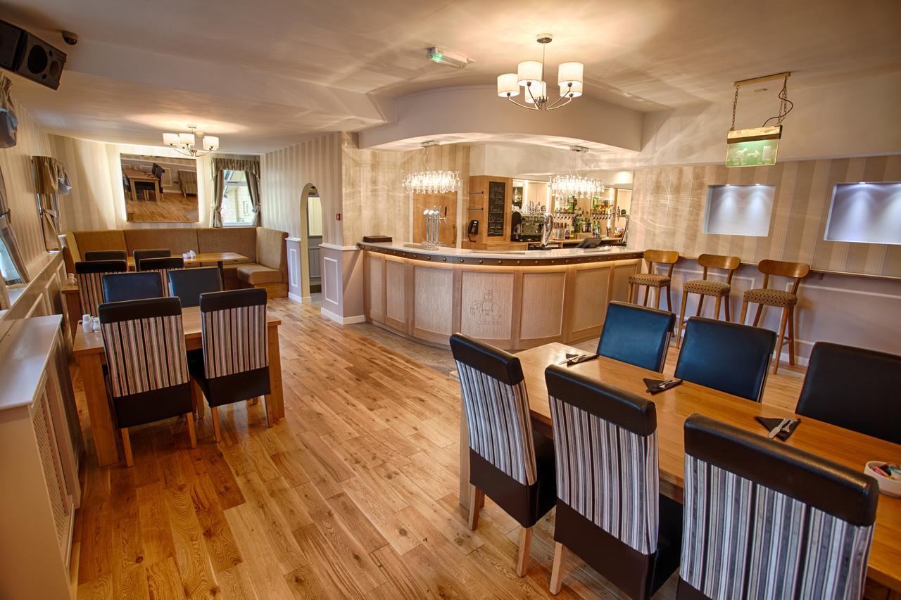 The Elephant & Castle Hotel Ньютаун Экстерьер фото